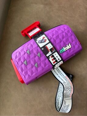 Mifold Comfort grab-and-go booster
